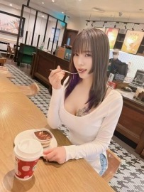 小乔 和目前fw的頂流有得一拼，划重點，有驚喜禮包